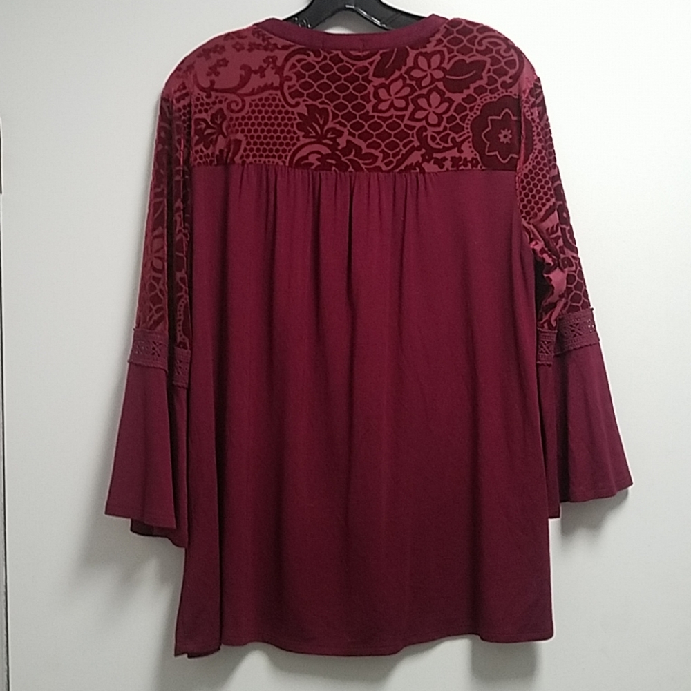 Maroon button up - Picture 4 of 6